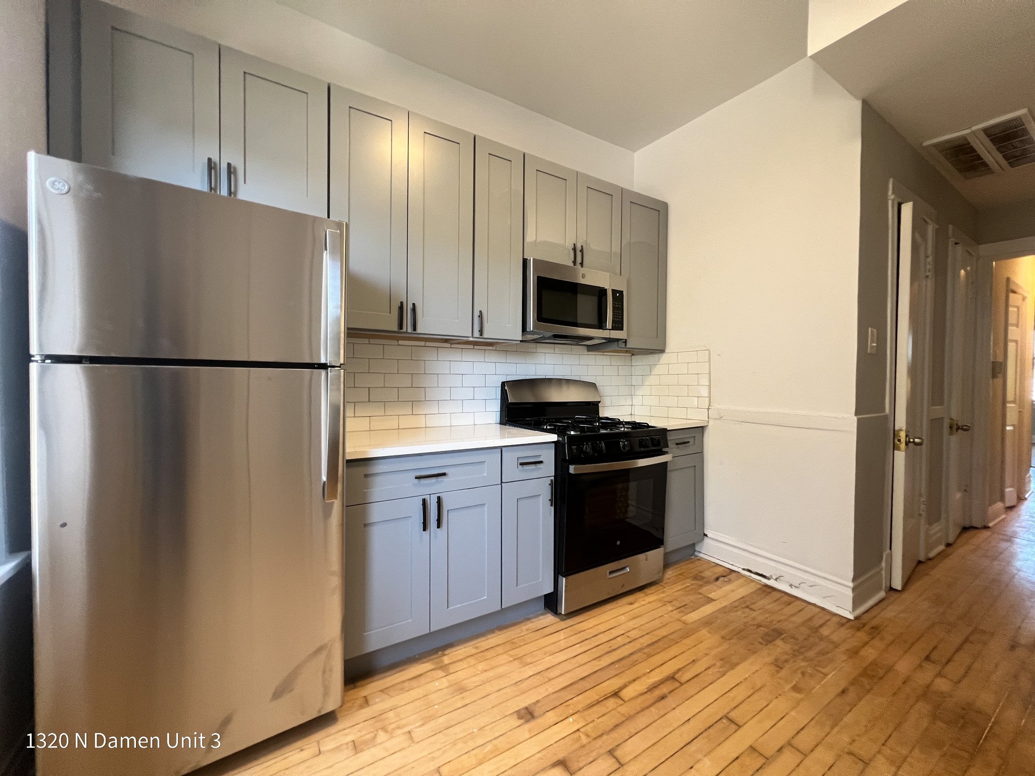 1314-28 N. Damen Ave./ 2001-2003 W. Evergreen Ave. 1314-28 N. Damen Ave., Chicago, IL 60622 West Town - Leasing by Cross Street